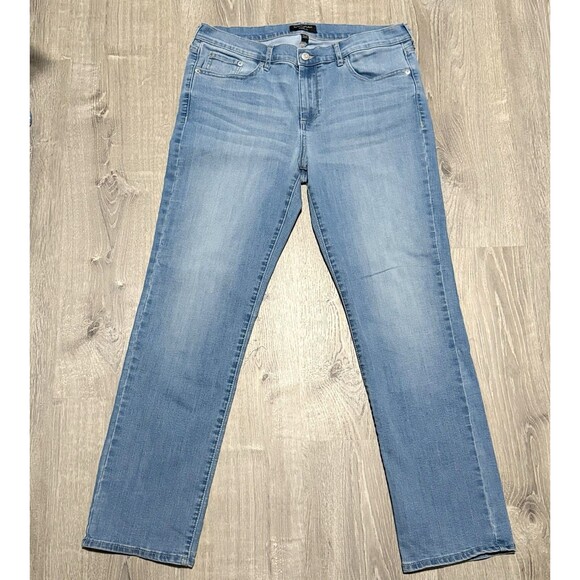 Banana Republic Women’s Straight Leg Jeans Size 14 / 32 Light Wash Mid-Rise - Picture 2 of 6